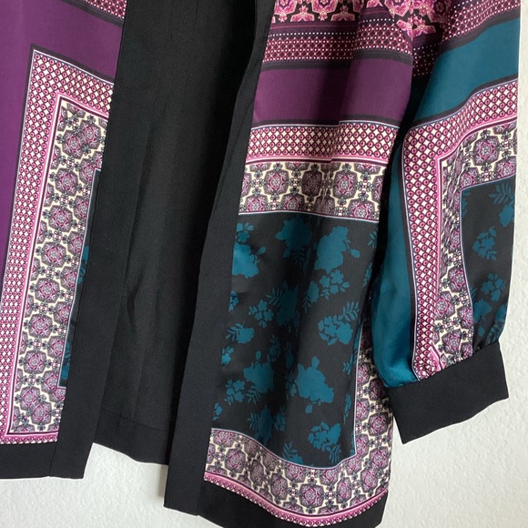 \Chico’s\• Silky Feel Kimono - Picture 4 of 14